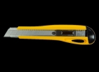 Stanley Mûanyagházas Fémmegvezetéses Kés 18mm + 3 penge 0-10-403 
